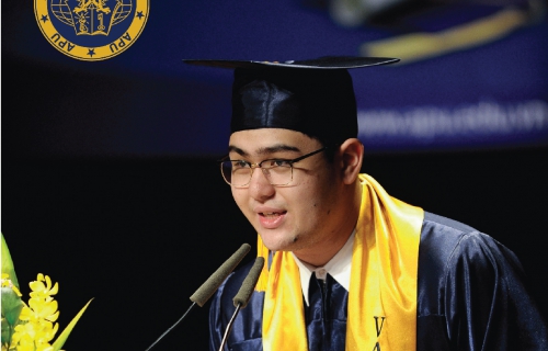 APU ALUMNI – VALEDICTORIAN OF 2022 DEAN JOHN BEHZAD