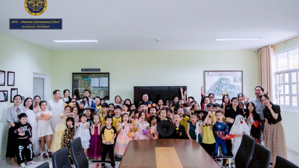 A COLORFUL HALLOWEEN CELEBRATION AT APU - BILINGUAL PROGRAM!