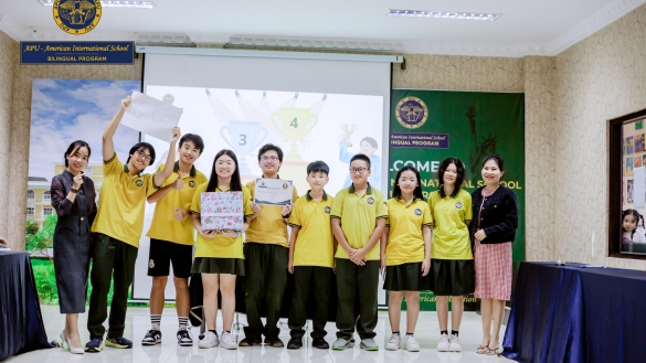 CUỘC THI TRANH BIỆN KHOA HỌC TẠI APU - HỆ SONG NGỮ