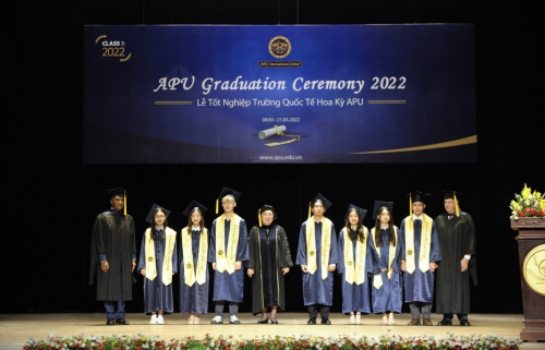 LỄ TỐT NGHIỆP TRƯỜNG QUỐC TẾ HOA KỲ APU 2022