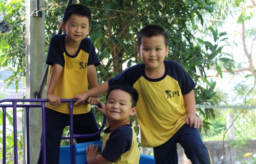 THỤ HƯỞNG MÔI TRƯỜNG GIÁO DỤC KHÁC BIỆT TẠI TRƯỜNG QUỐC TẾ HOA KỲ APU