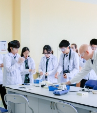 Fully recognized American Middle & High School Program